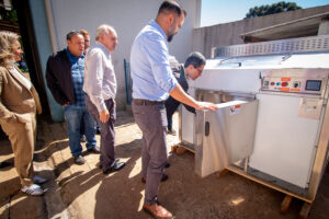 Estado entrega conversores de resíduos para 13 colégios agrícolas
