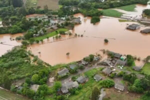 Cidade ilhada: enchente histórica devasta Goioxim