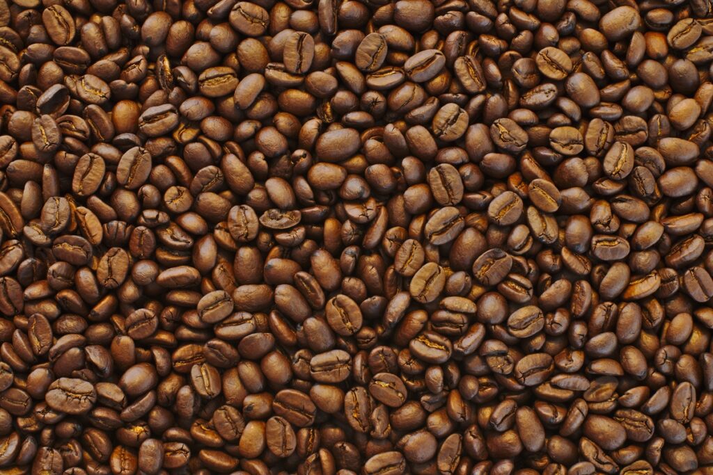 Exportação brasileira de café bate recorde de US$ 15,6 bi em 2025