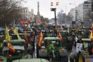 Agricultores paralisam Madrid contra acordo UE-Mercosul