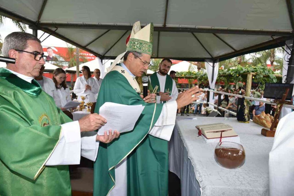 SHOW RURAL: Missa campal abre espetáculo do Agro