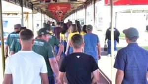 Com 61.090 visitantes, 1º dia do Show Rural tem recorde de público