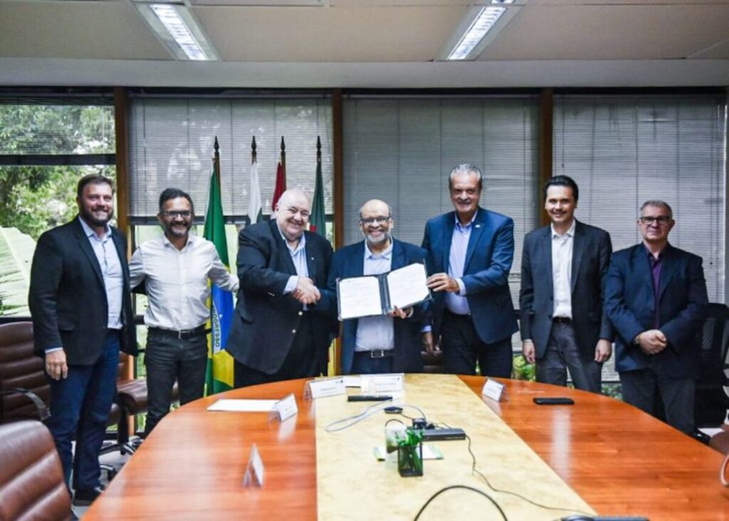 Fundo de Recursos Hídricos do Paraná terá gestão técnico-financeira do BRDE