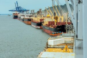 Maior exportador global de açúcar, Brasil vê crescer fila de navios para embarque