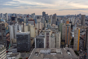 Paraná terá tempo estável na estreia do Brasil na Copa e retorno das chuvas no domingo