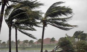 Vendavais de até 100 km/h acendem alerta para 5 estados
