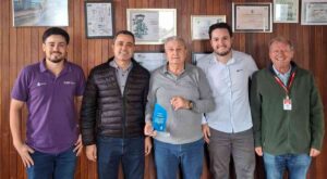 Adama entrega reconhecimento Somar à Coopavel